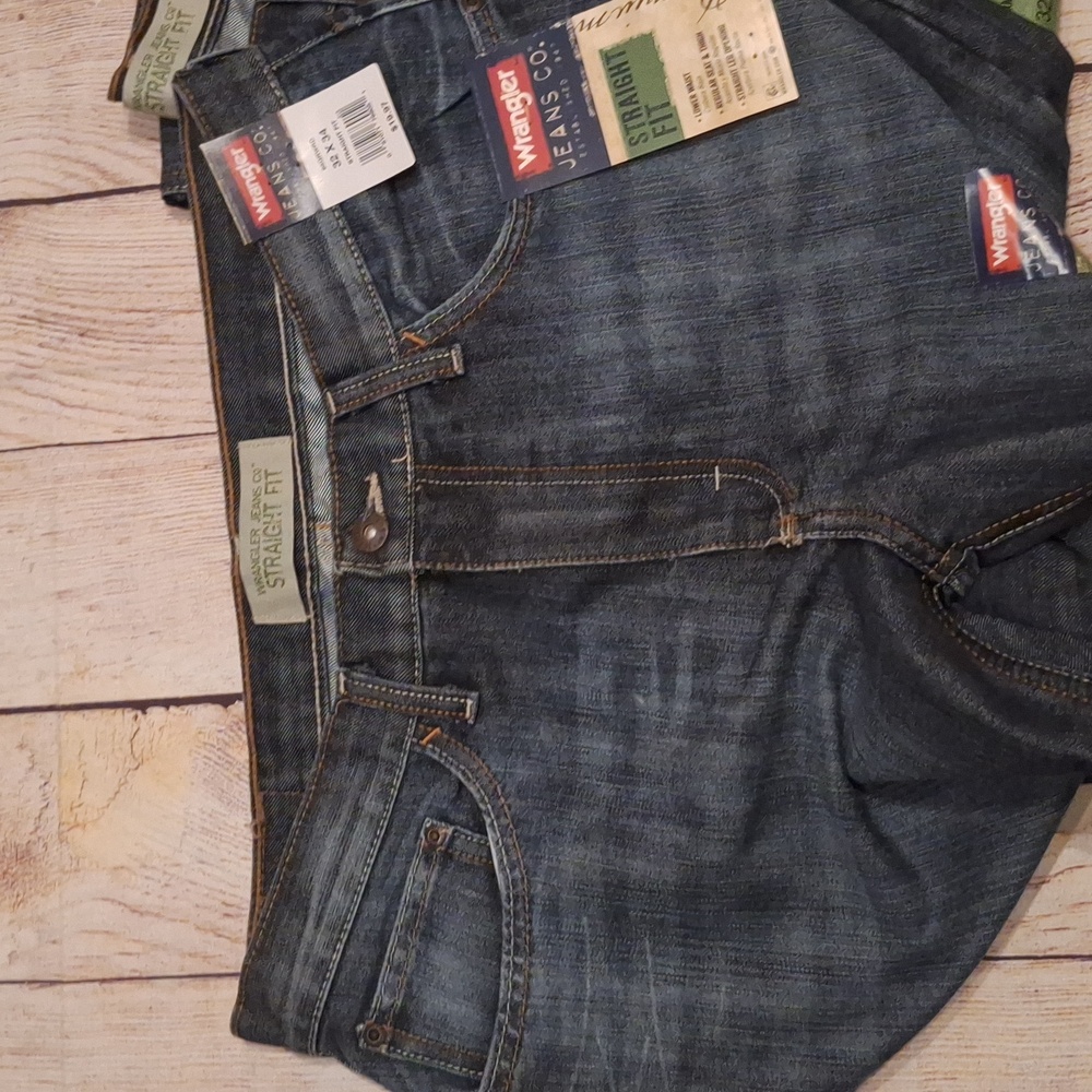 2 Pair Wrangler Jeans Straight Fit Premium 32 X 34 NWT Medium Wash Color - Picture 5 of 9